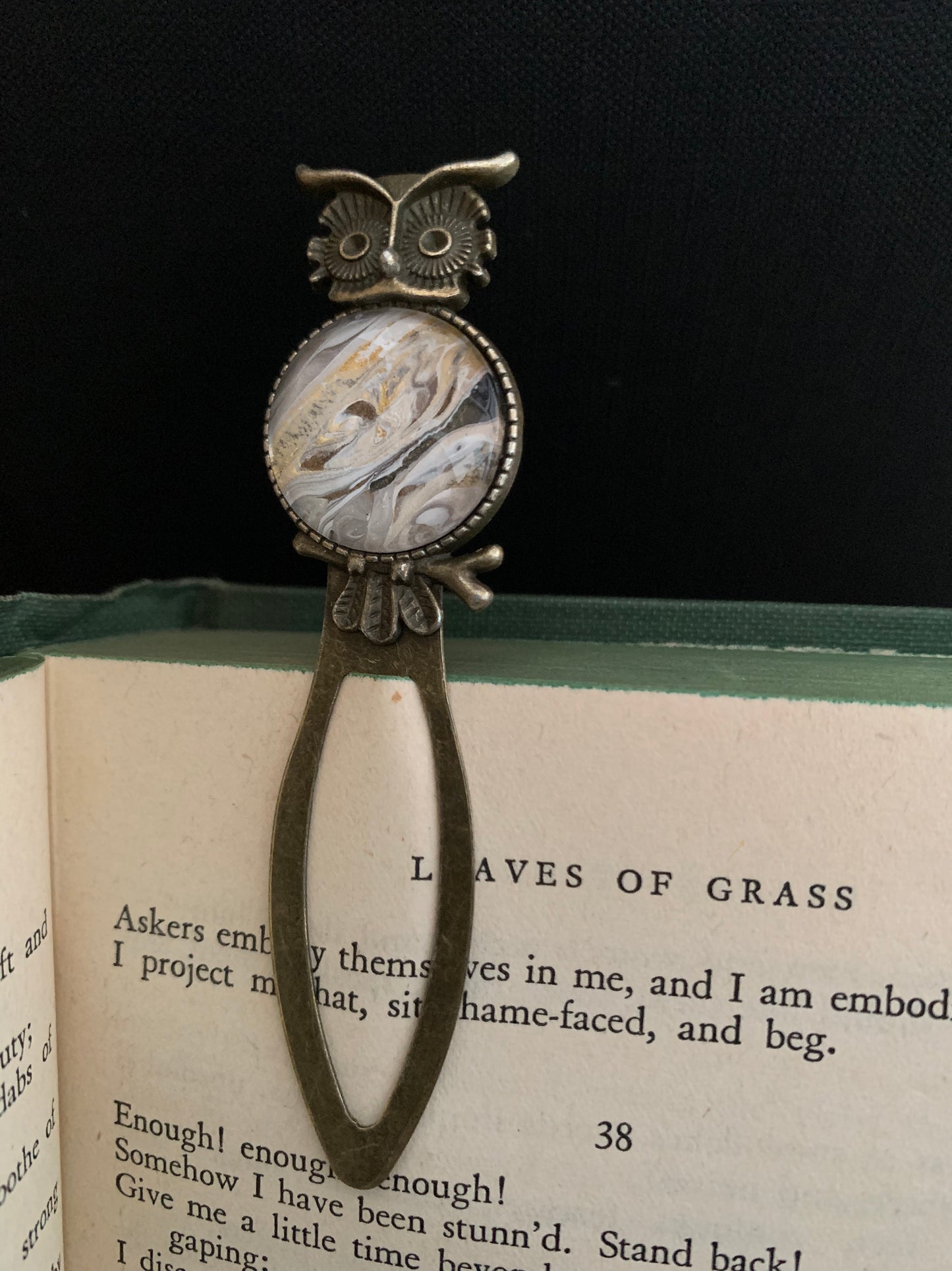 Antique-Style Fluid Art Bookmarks