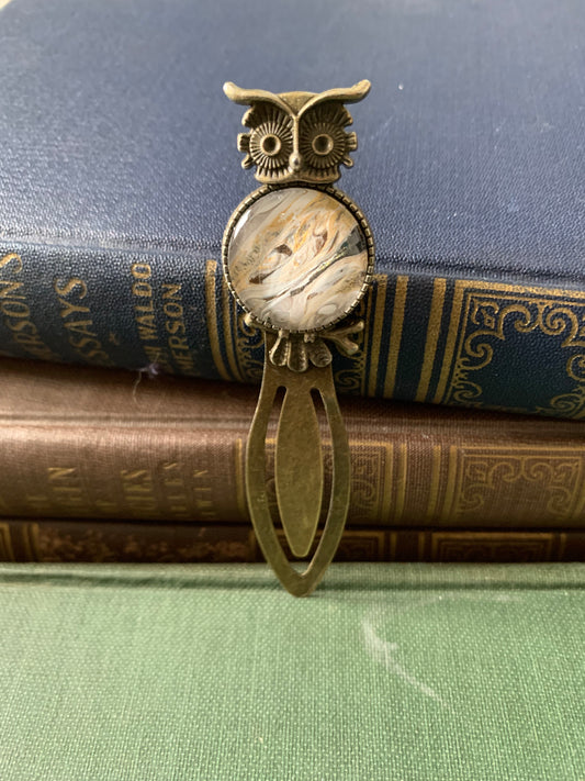 Antique-Style Fluid Art Bookmarks